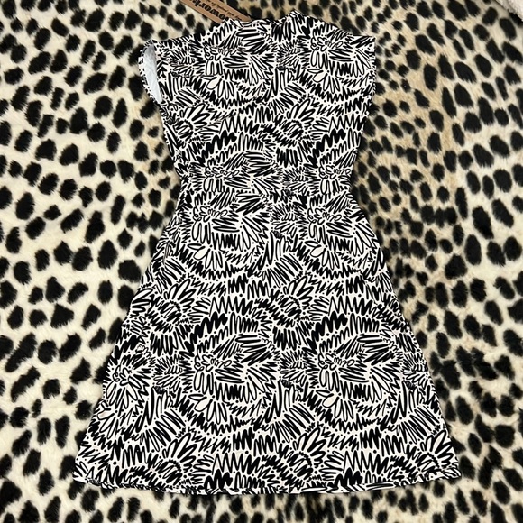 NWT Nooworks Zig Zag wrap dress medium - Picture 9 of 9